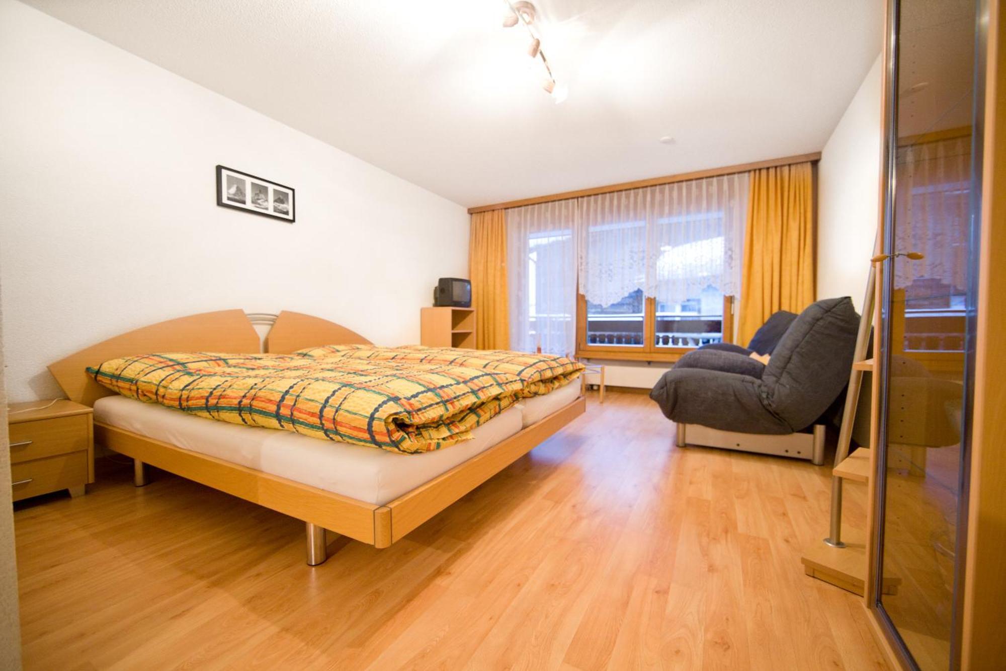 Haus Perelia C Apartment เซอร์แมท ภายนอก รูปภาพ