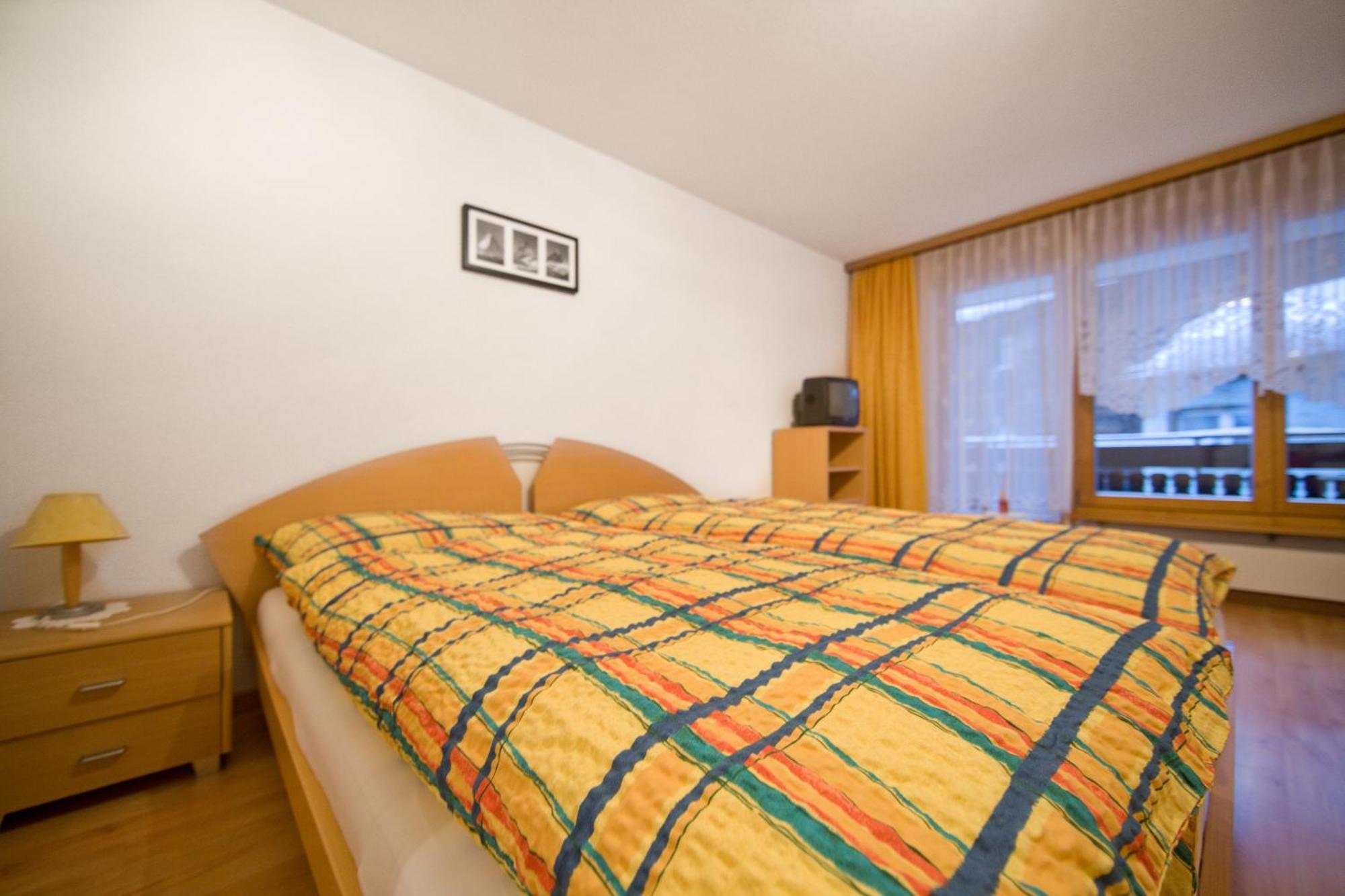 Haus Perelia C Apartment เซอร์แมท ภายนอก รูปภาพ